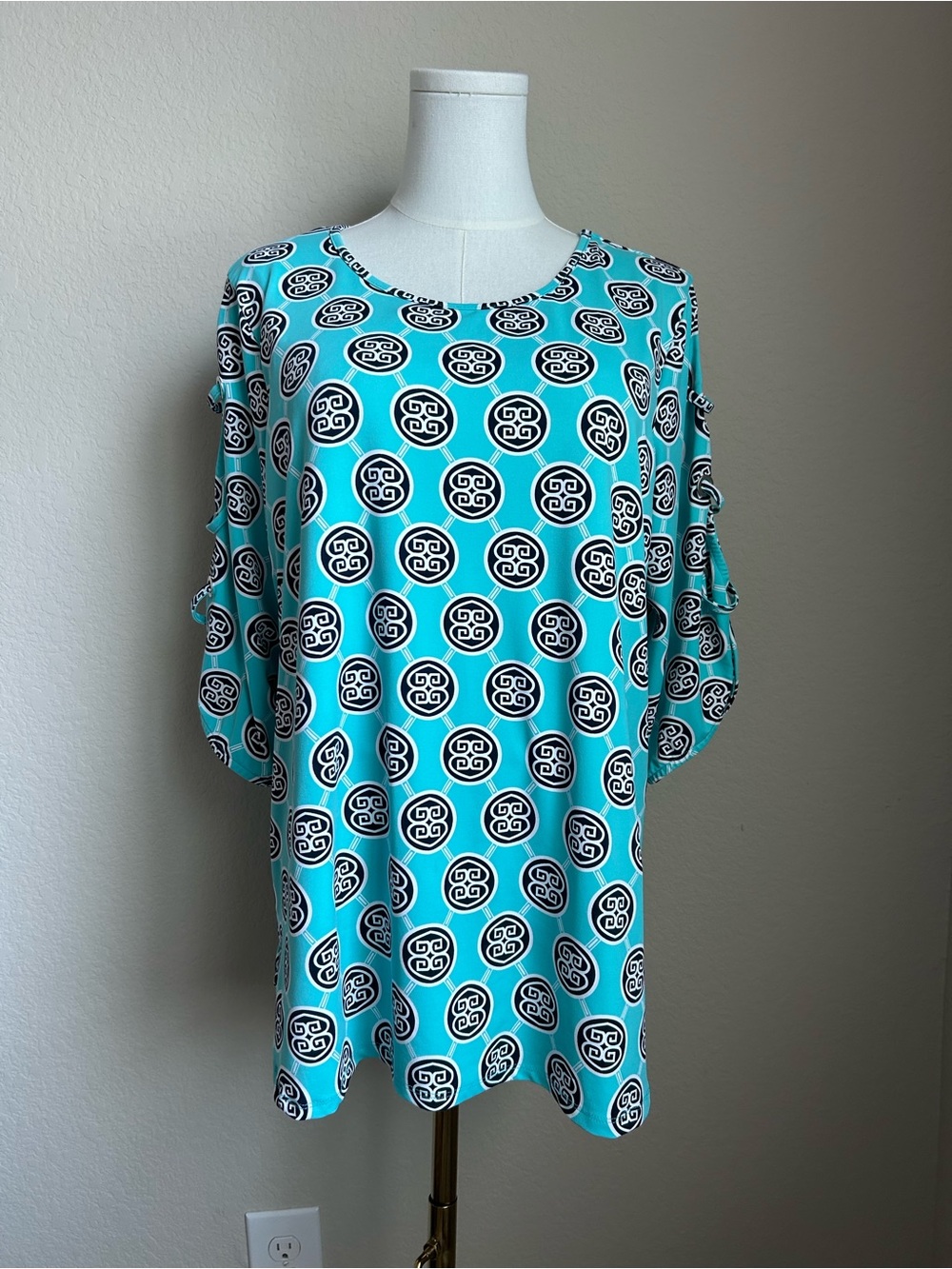 Lulu-B Turquoise and Black Circle-Print Tunic
